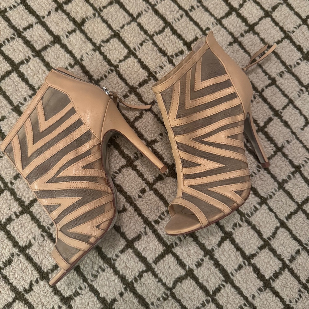 Pale Pink geometric stiletto